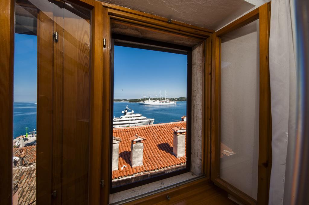 Rovigno Bella Sea View Apartment ภายนอก รูปภาพ