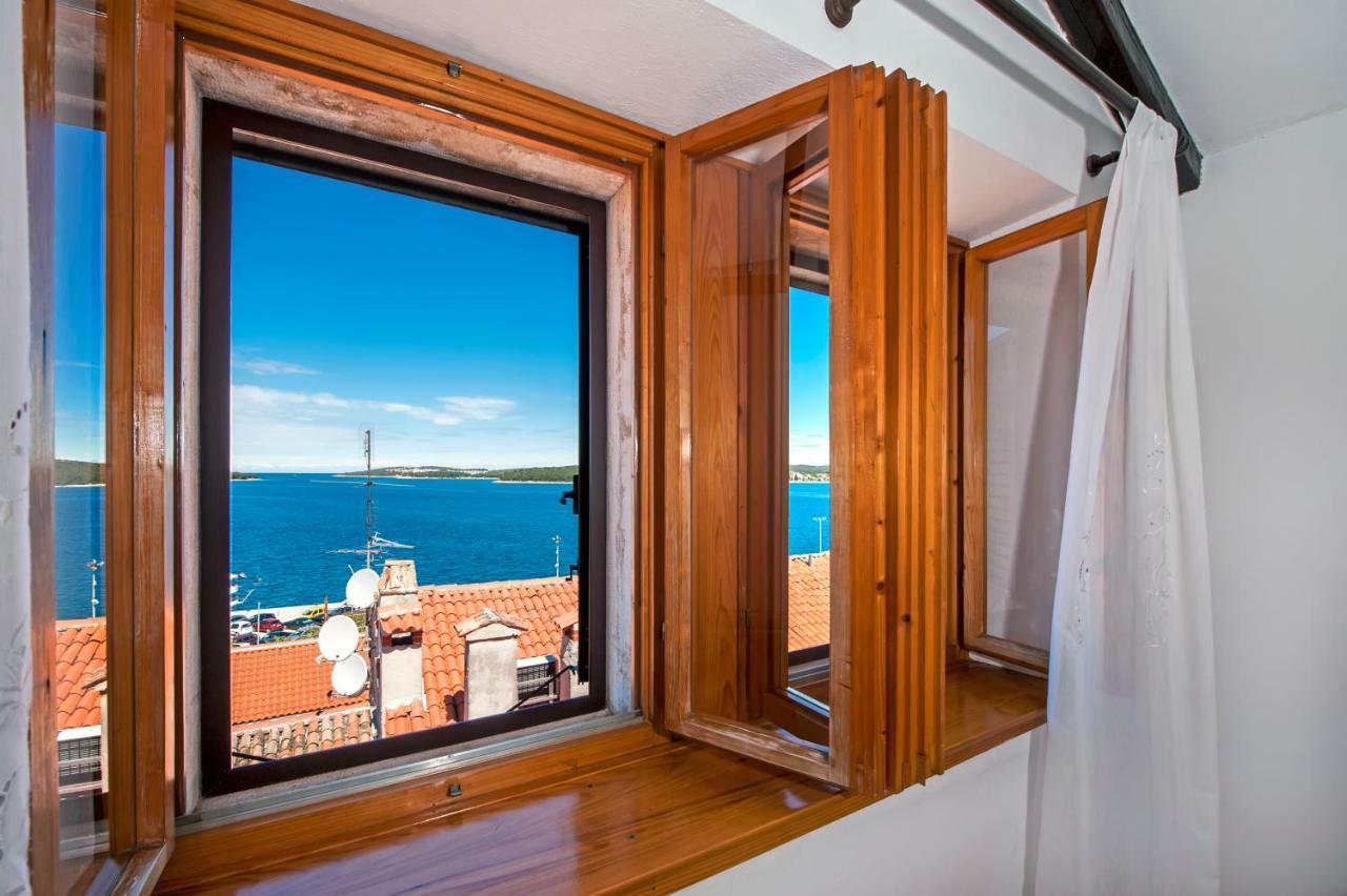Rovigno Bella Sea View Apartment ภายนอก รูปภาพ